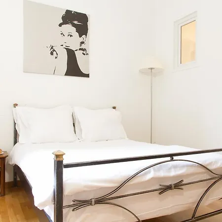 Private Apartment - St. Germain - River Seine Апартаменты Париж
